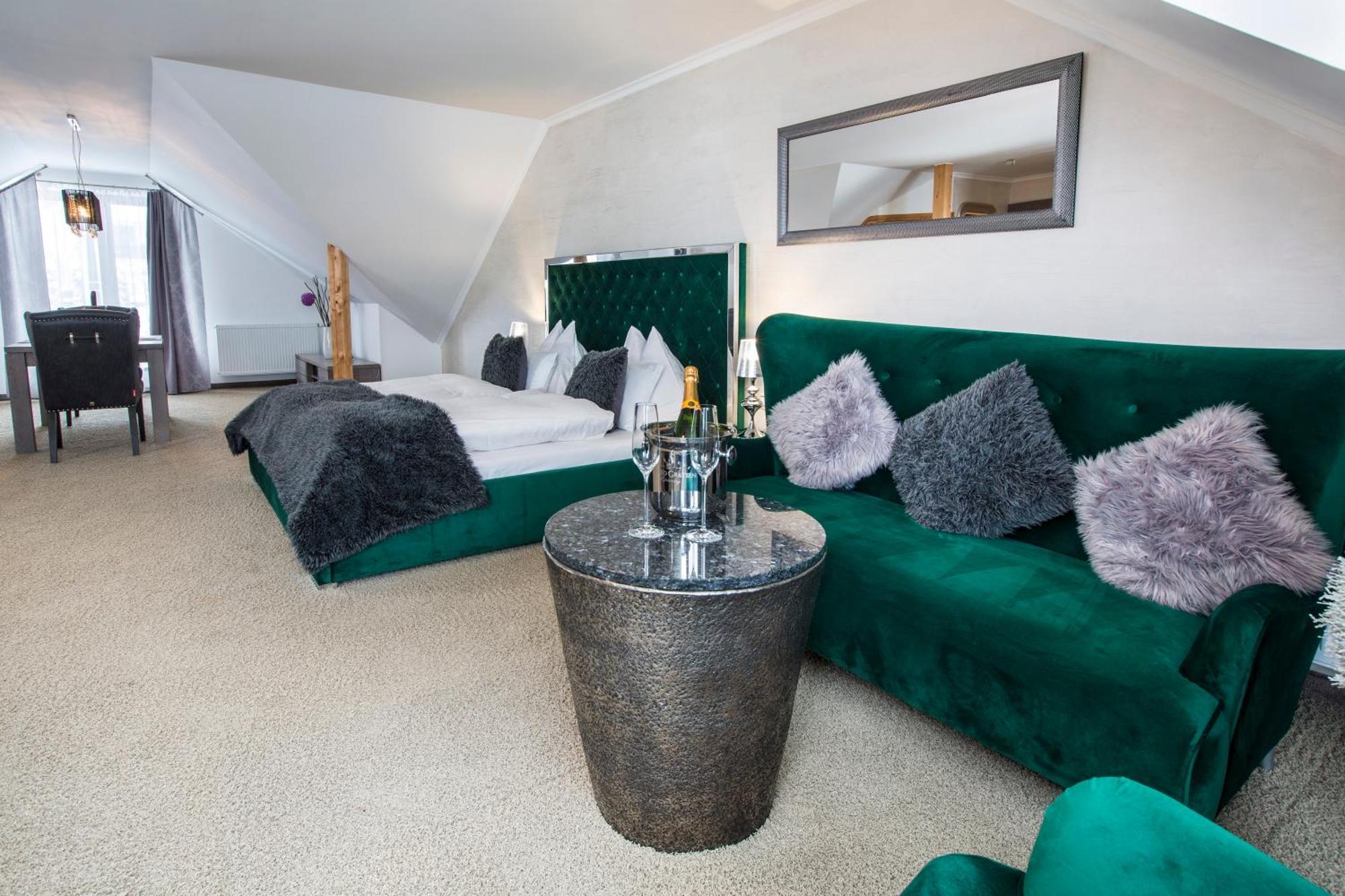 Wellness Hotel V Nebi Korenov Luaran gambar